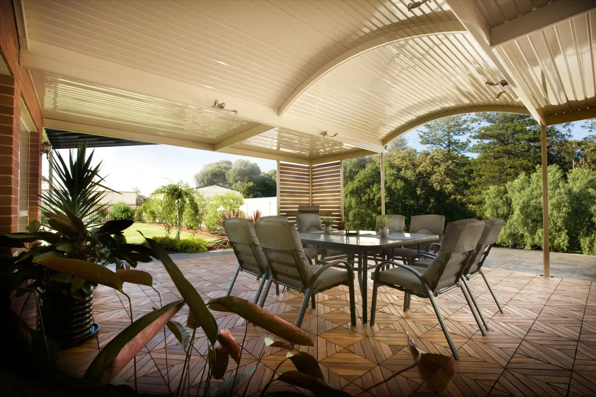 Stratco Outback Curved Roof Example