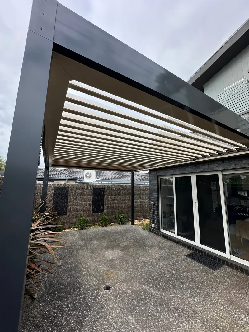 Coastal-ready aluminium sunroof