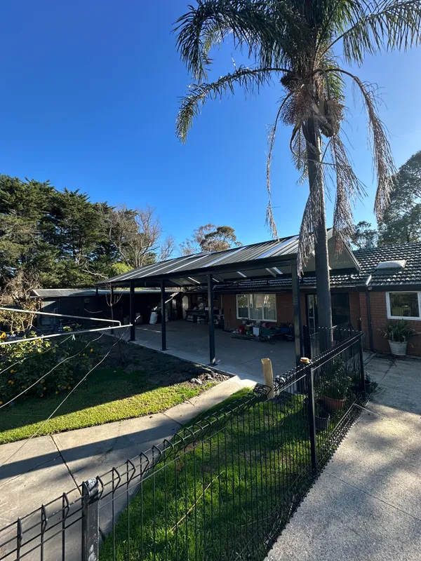 Stratco Outback Split Gable – 70th